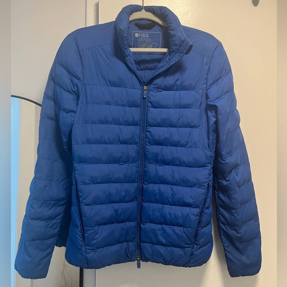 Figs Performance Outerwear in Blue - Packable Puffer